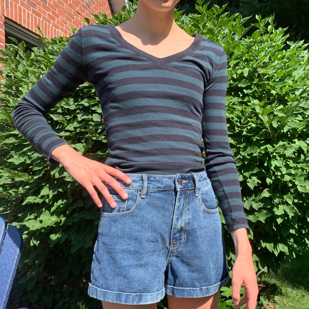 V neck long sleeve top